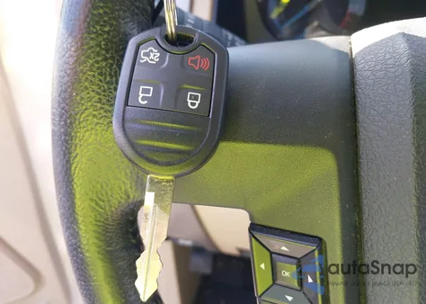 2017 Ford Expedition Xlt z USA, uszkodzony, nr VIN 1FMJU1HT9HEA64366